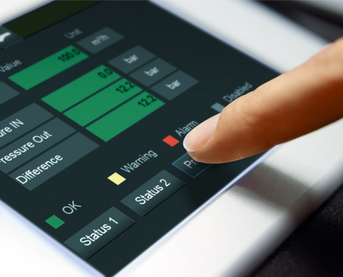 On-site overview of the data thanks to touch panel operation on the control cabinet solution